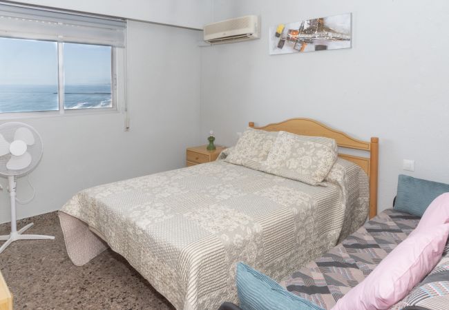 Ferienwohnung in Cullera - FERROBUS 1, BQ-1, ESC-1,18º-45 + PK 18 (Duplex) Ferienwohnung in Cullera - FERROBUS 1, BQ-1, ESC-1,18º-45 + PK 18 (Duplex)